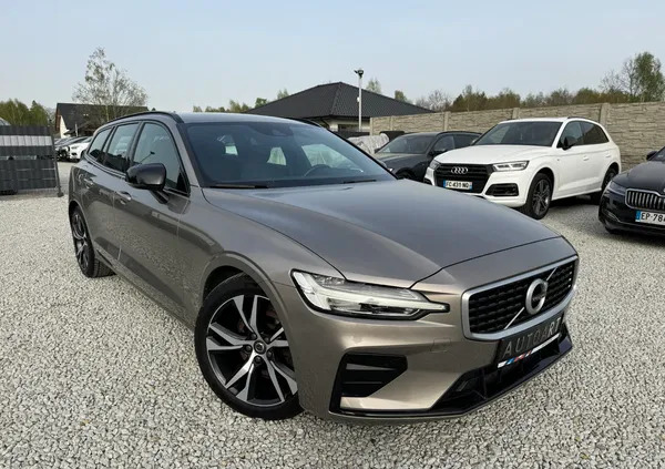 zachodniopomorskie Volvo V60 cena 99990 przebieg: 92000, rok produkcji 2019 z Strumień